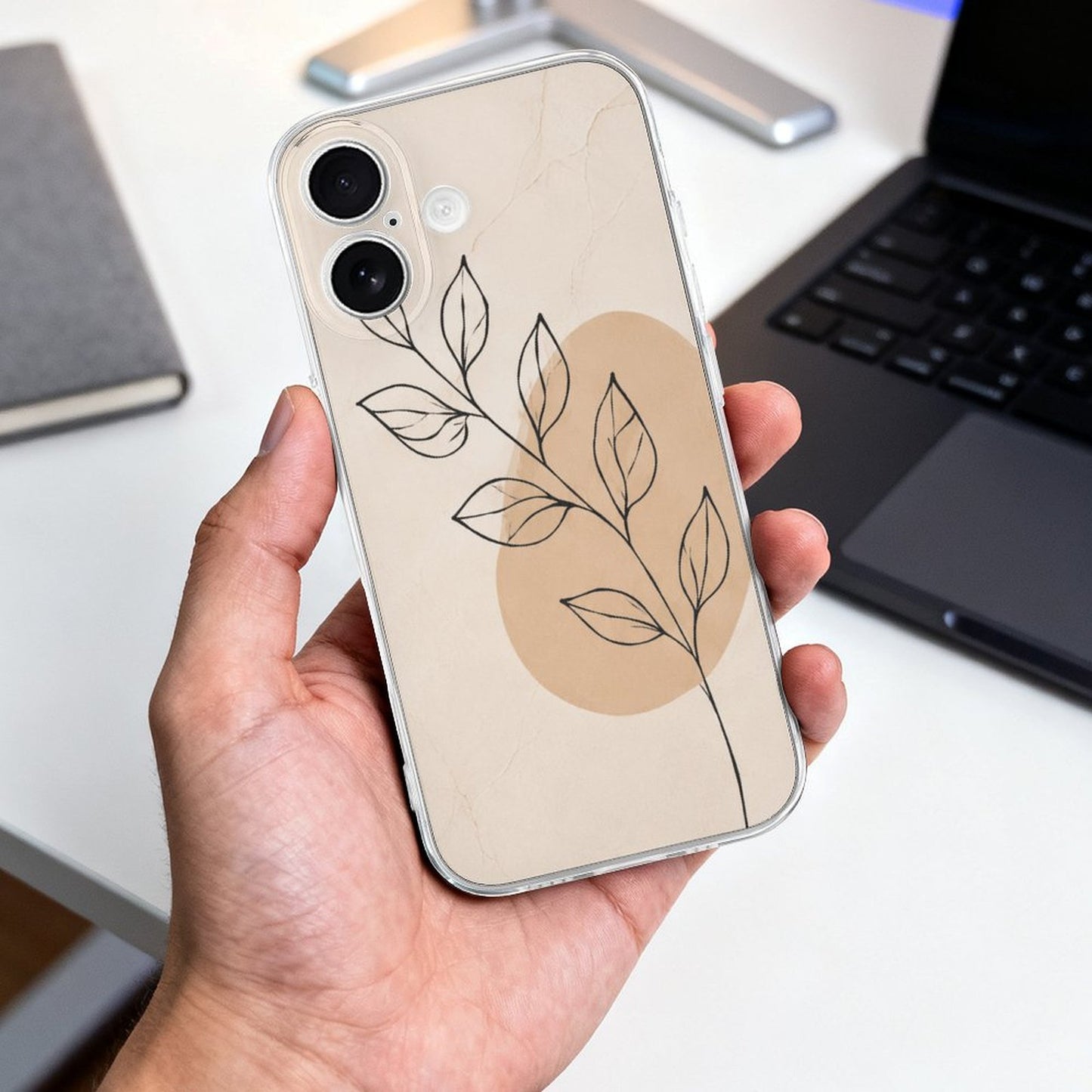 iPhone 17 Hülle – Transparente TPU Handyhülle in Beige